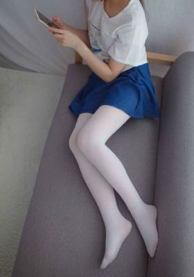 年轻的女老师在线观看_超清电影全集观看