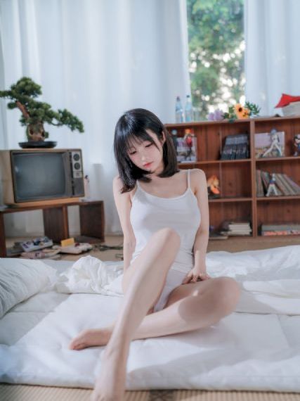 亚洲一区二区av在线_国产剧电影免费在线
