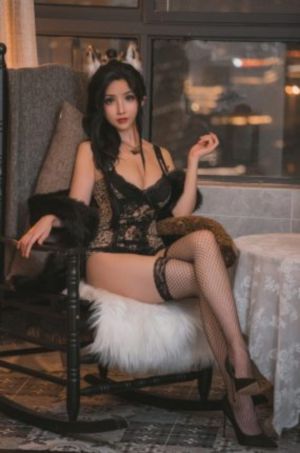 美女裸身视频网站_正片免费观看