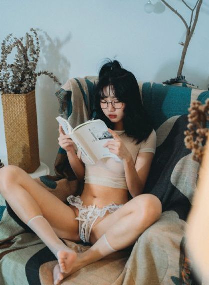 男人狂吮女人下部视频_720超清免费观看